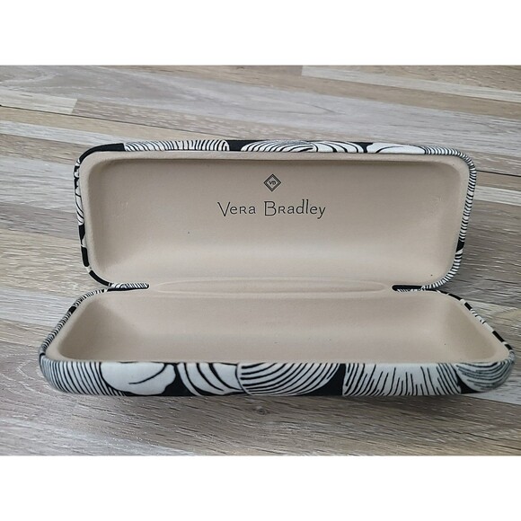 Vera Bradley Hard Shell‎ Eyeglass Case – Black & White Floral Pattern - Picture 4 of 6